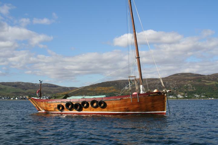 Clan Gordon - starboard side, underway