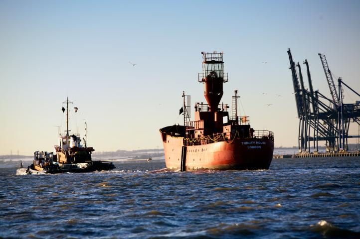 under tow, stern view