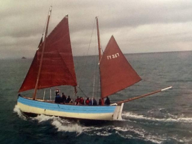 Iris - underway, port side view