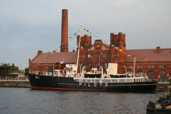 THPV Bembridge in port, 2014