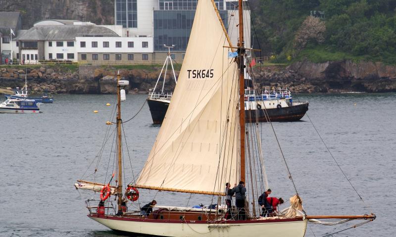 Moosk - under sail