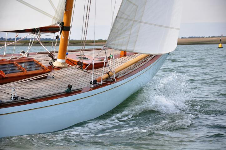 Linette - underway, looking aft