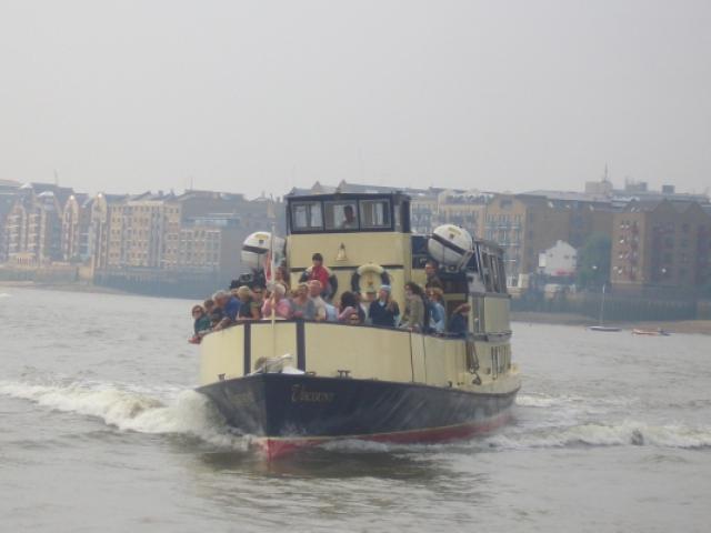 Vincent under way - port bow
