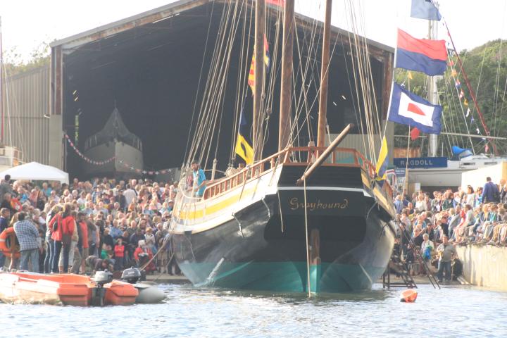 Photo Comp 2012 entry: Crowds at three mast lugger Grayhound Launch