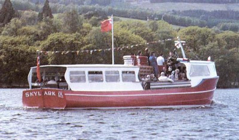 Skylark IX - underway, starboard view