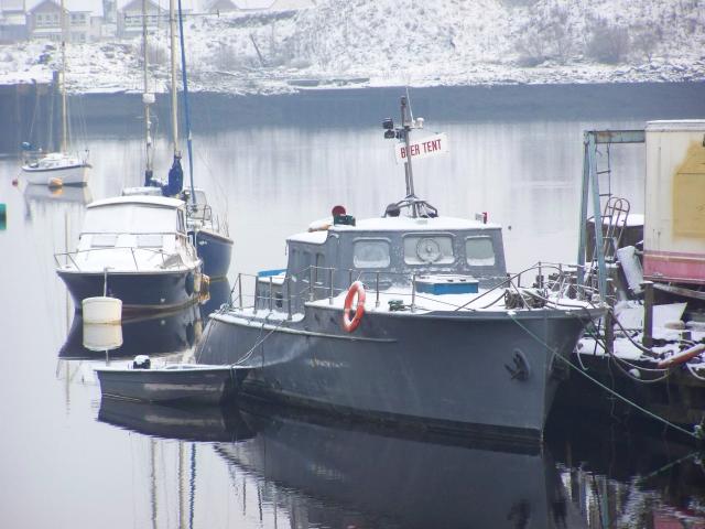 Diana II - starboard bow view