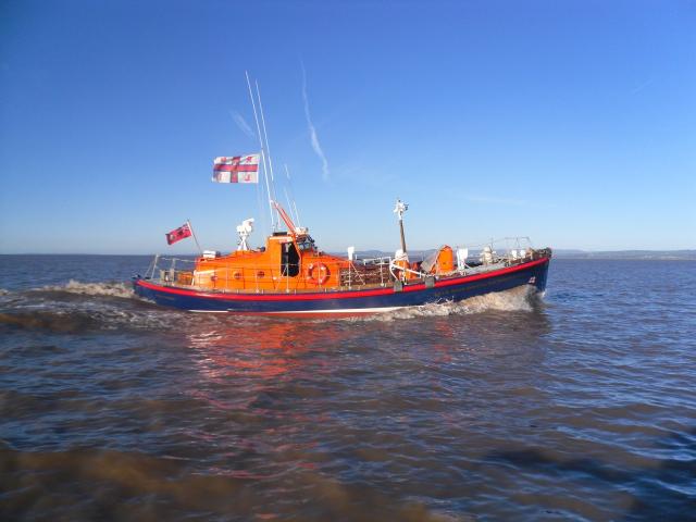 Richard Vernon & Mary Garforth Sailing, Starboard view