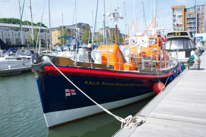 Richard Vernon & Mary Garforth, moored bow view 1