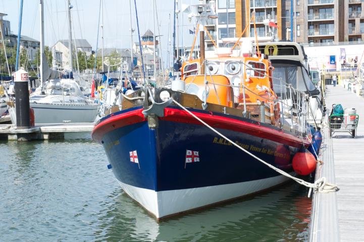 Richard Vernon & Mary Garforth, moored, bow view 2