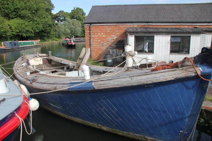 starboard bow view