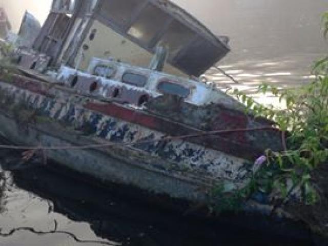 Partially afloat