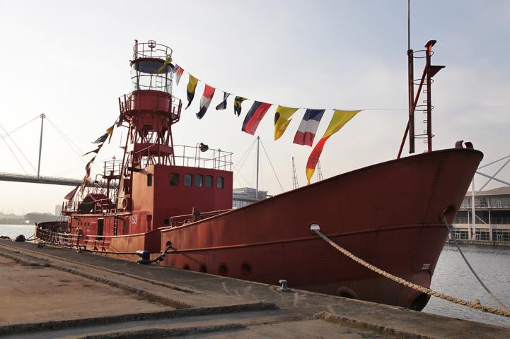 starboard side view