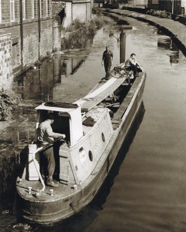 In use on Huddersfield Broad Canal maintenance