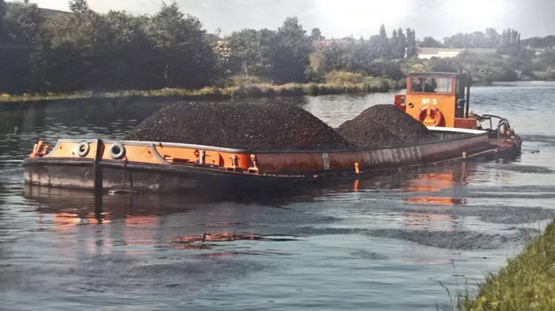 Carrying coal to Ferrybridge B power station
