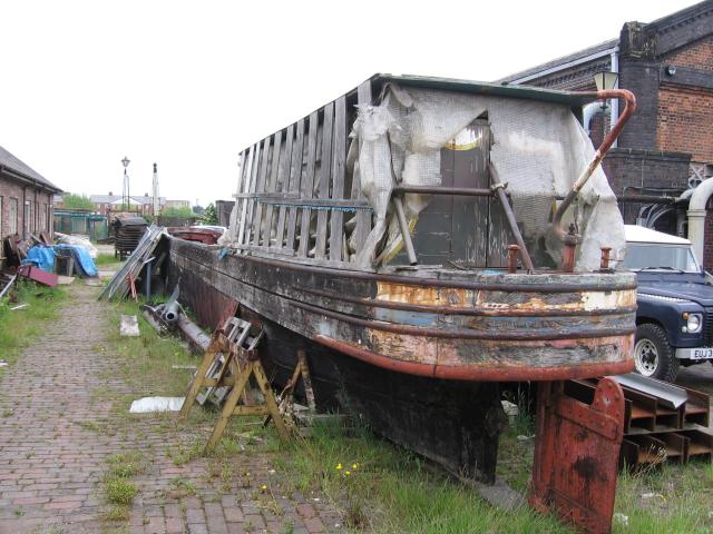 Chiltern at Ellesmere Port, stern view, port quarter