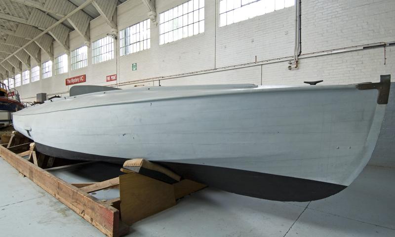 CMB 4 - starboard bow