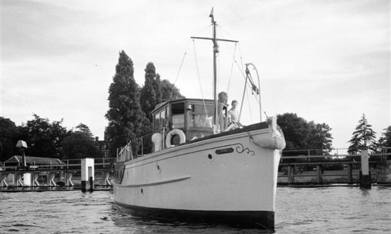 Vere - starboard bow