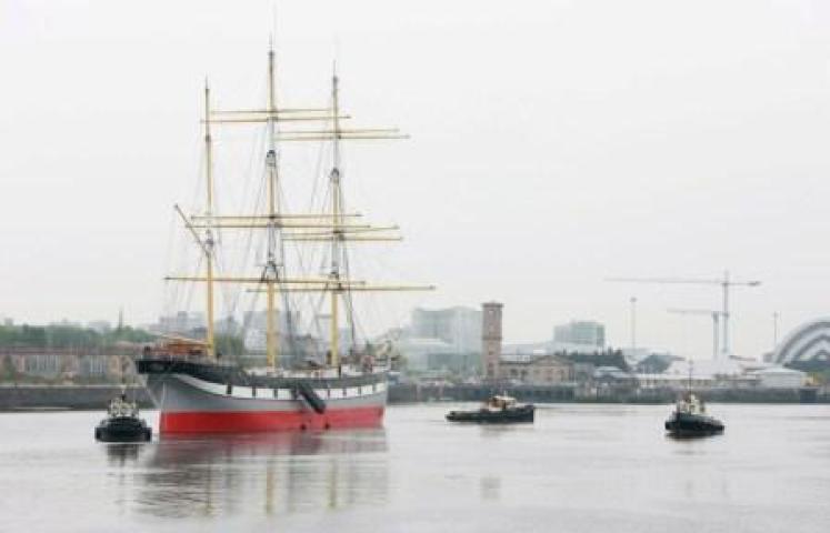 Glenlee - moving to Riverside on 5 May 2011