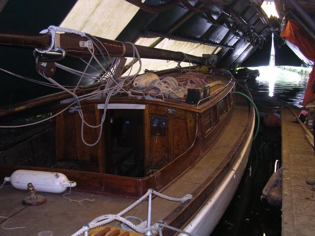 Norada, starboard deck and well