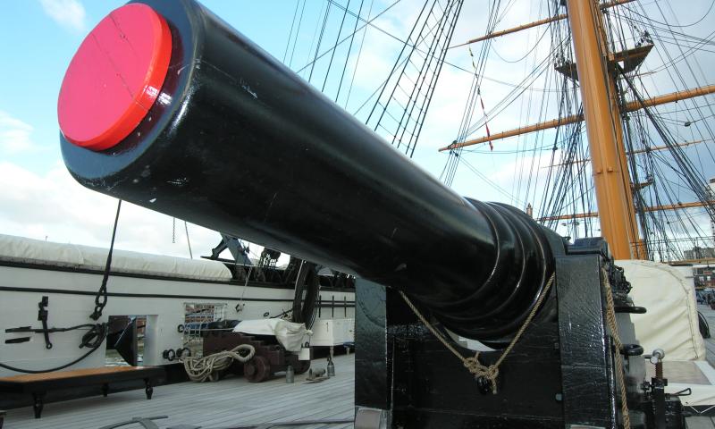 HMS Warrior, guns on deck