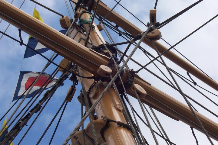 HMS Gannet - mast & rigging