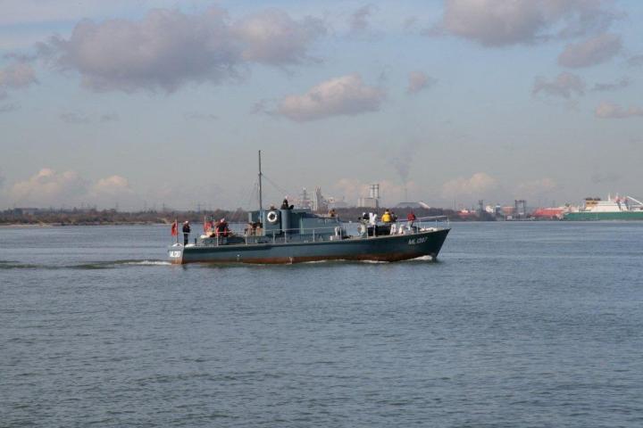 MEDUSA starboard side view