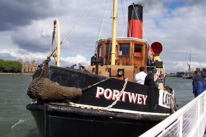 Portwey - port bow view