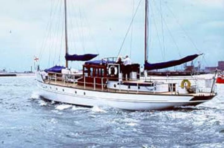 TAHILLA - at sea off Dunkirk 27 May 1995. Stern from port quarter looking forward.