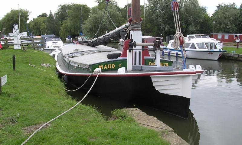 Maud - starboard bow view