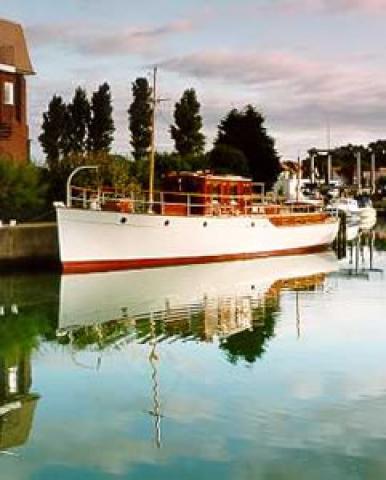  SIGRID OF CHELSEA - 25 August 1992, at Salterns Marina. Port bow looking aft.