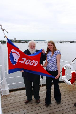 Shieldhall being presented with NHS-UK Flagship Award