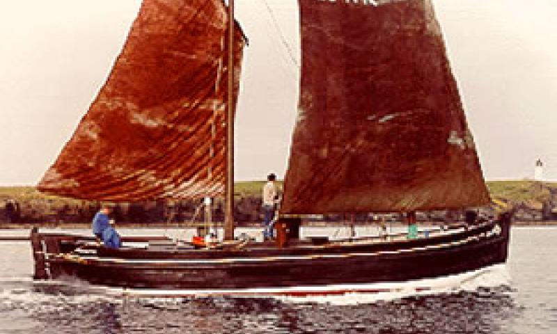 ISLABELLA FORTUNA - under sail and auxilliary engine - starboard side. Ref: Assoc Docs.