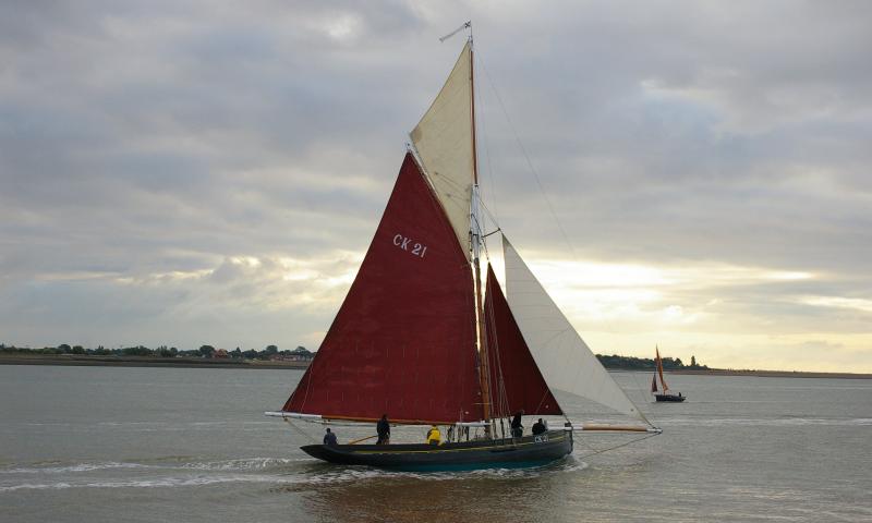 Maria under sail - starboard side