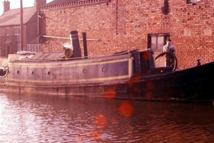 Worcester - alongside at Ellesmere Port, 2007