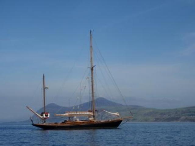 Española -  At anchor, Port Dinllaen, North Wales, 2010