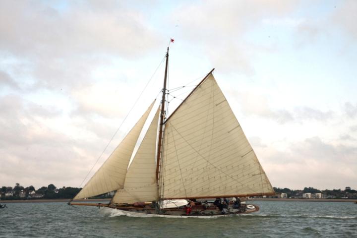 HARDY - undersail, port side view