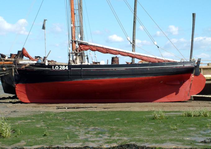 DORIS ashore starboard side