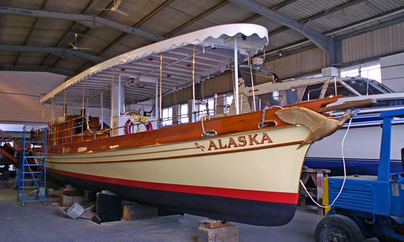 ALASKA starboard bow