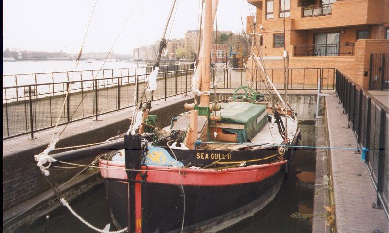 SEAGULL II - at Free Trade Wharf, London, 5 December 1998.  Bow view looking aft.