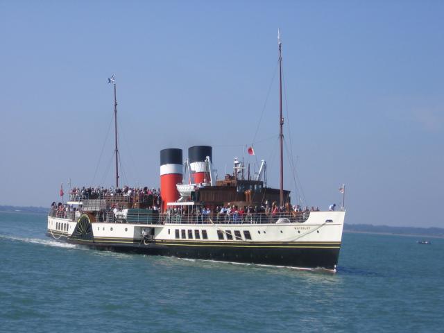 Waverley - bow view, starboard side