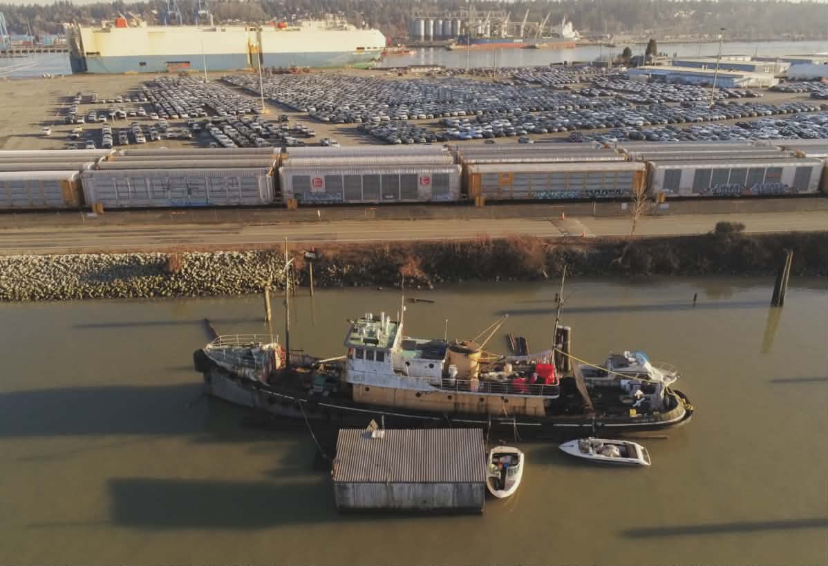 Aerial photo of Island Commander on her moorings
