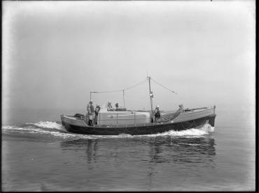 Amelia at sea 