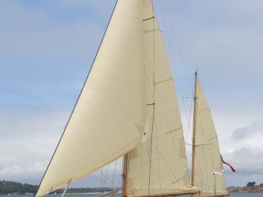 Springtide Sailing