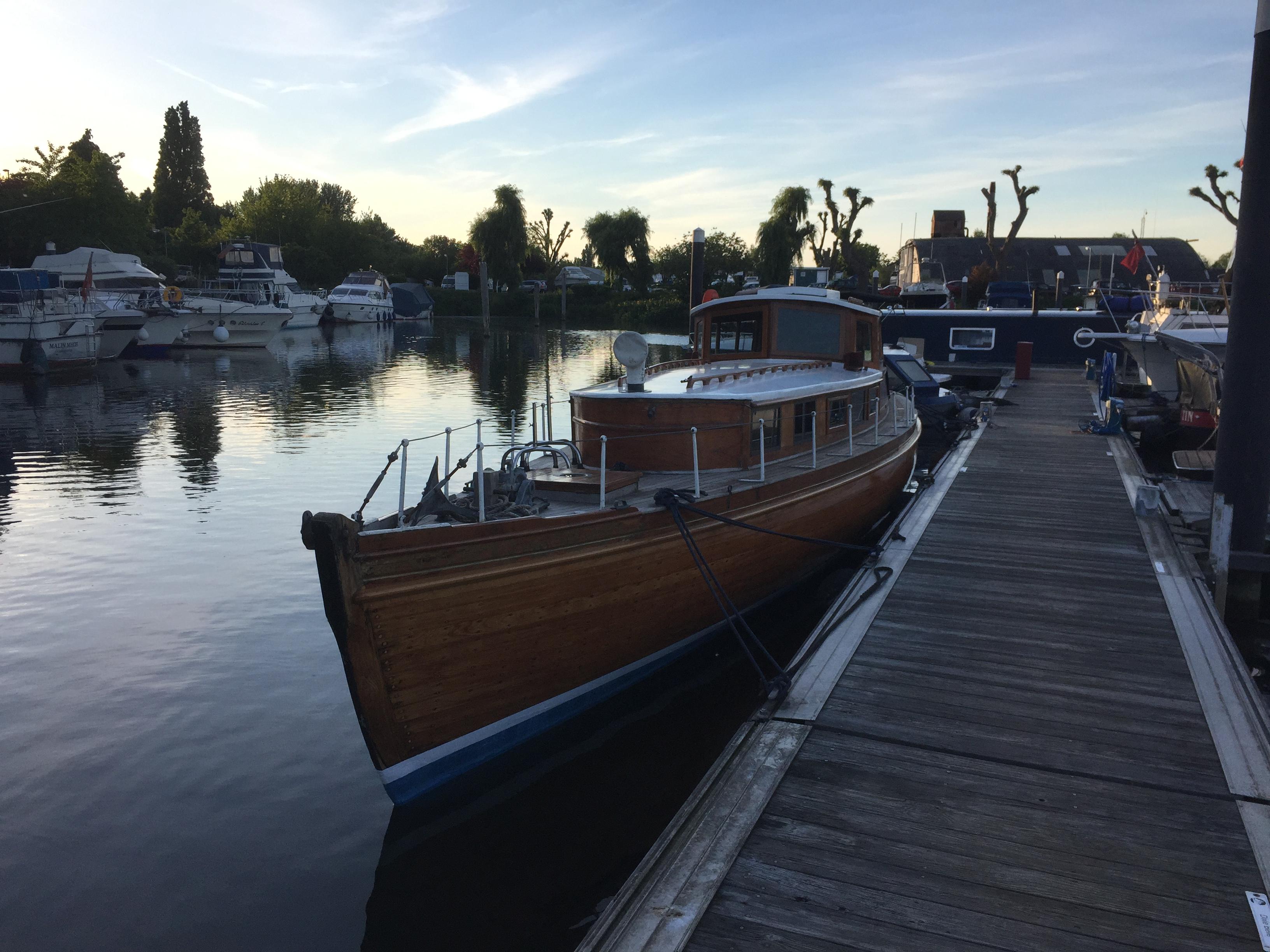 Sgur Urain afloat in 2019, showing her original superstructure and carved timber stern. 