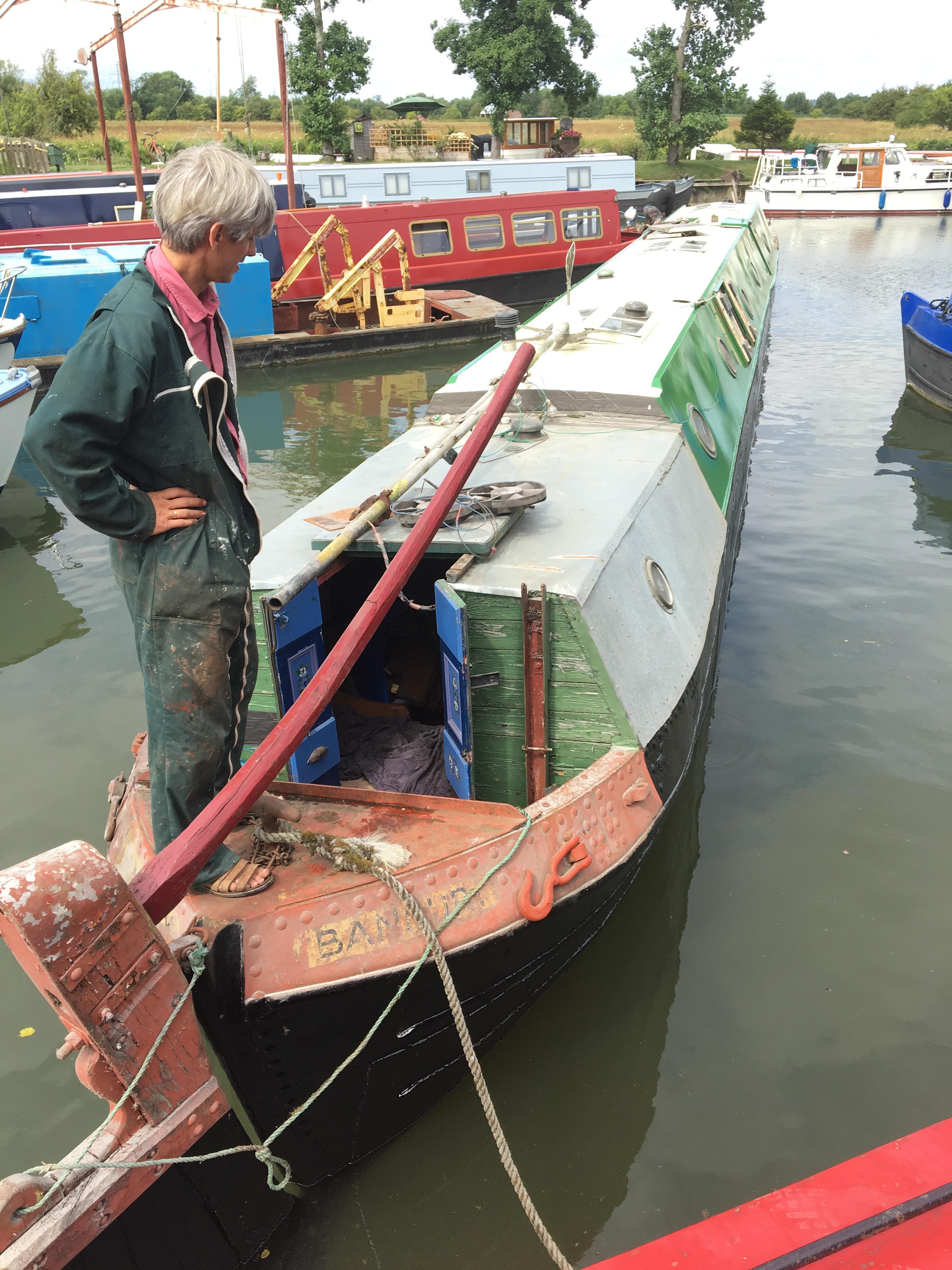 Banbury leaving Oxford Cruisers slipway