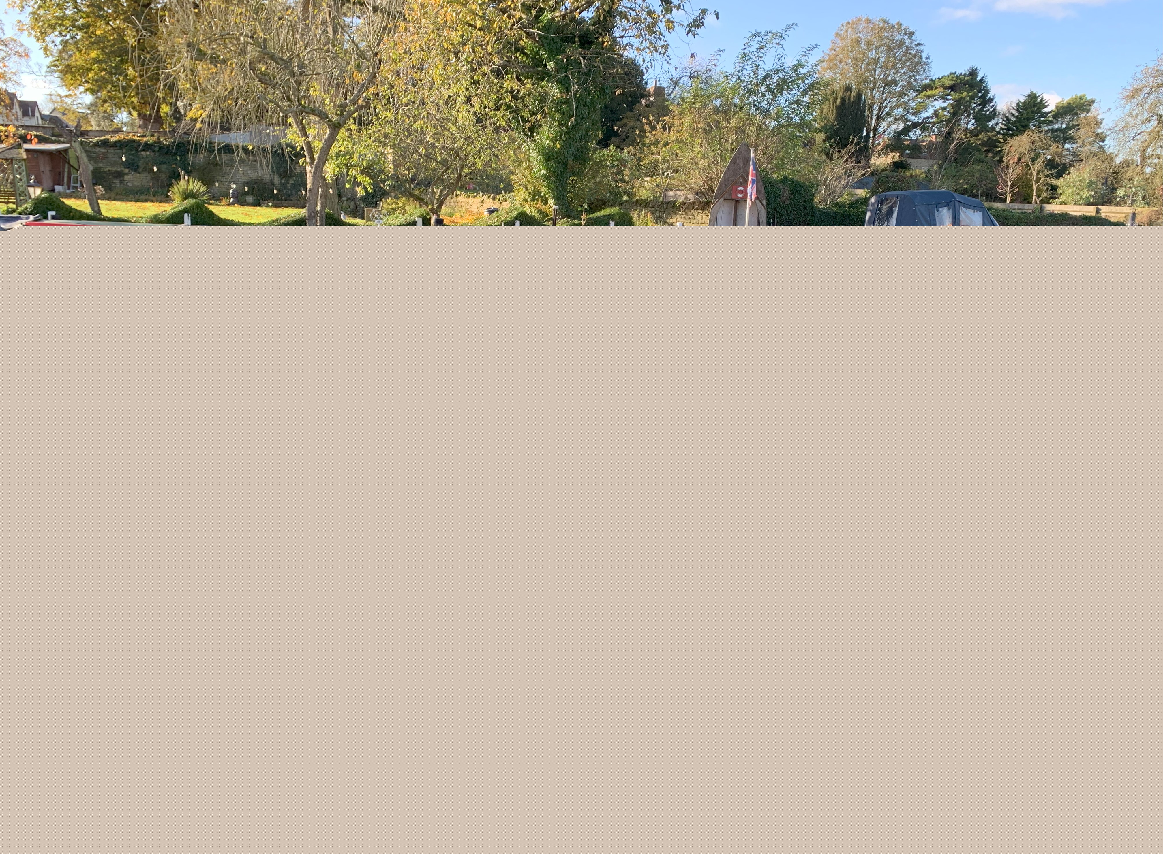 Marcellus' cabin exterior at Stoke Bruerne 