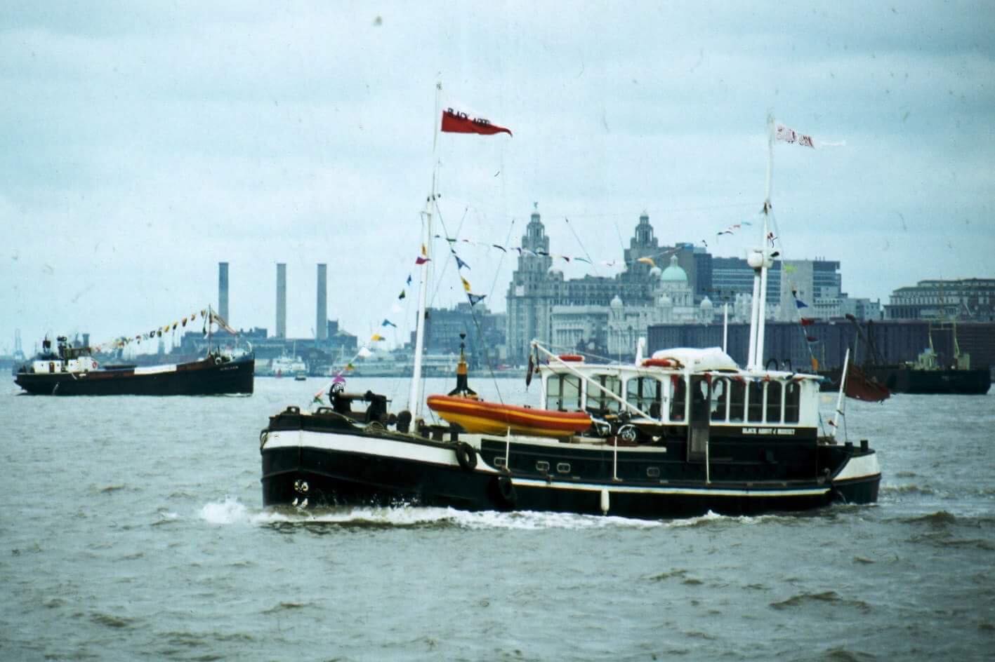 Iris Abbott cruising