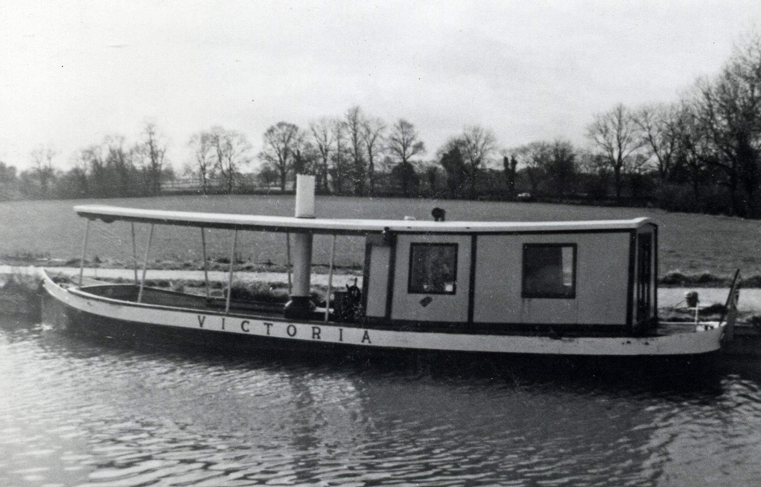 Victoria on Welford arm of Grand Union Canal, February 1978