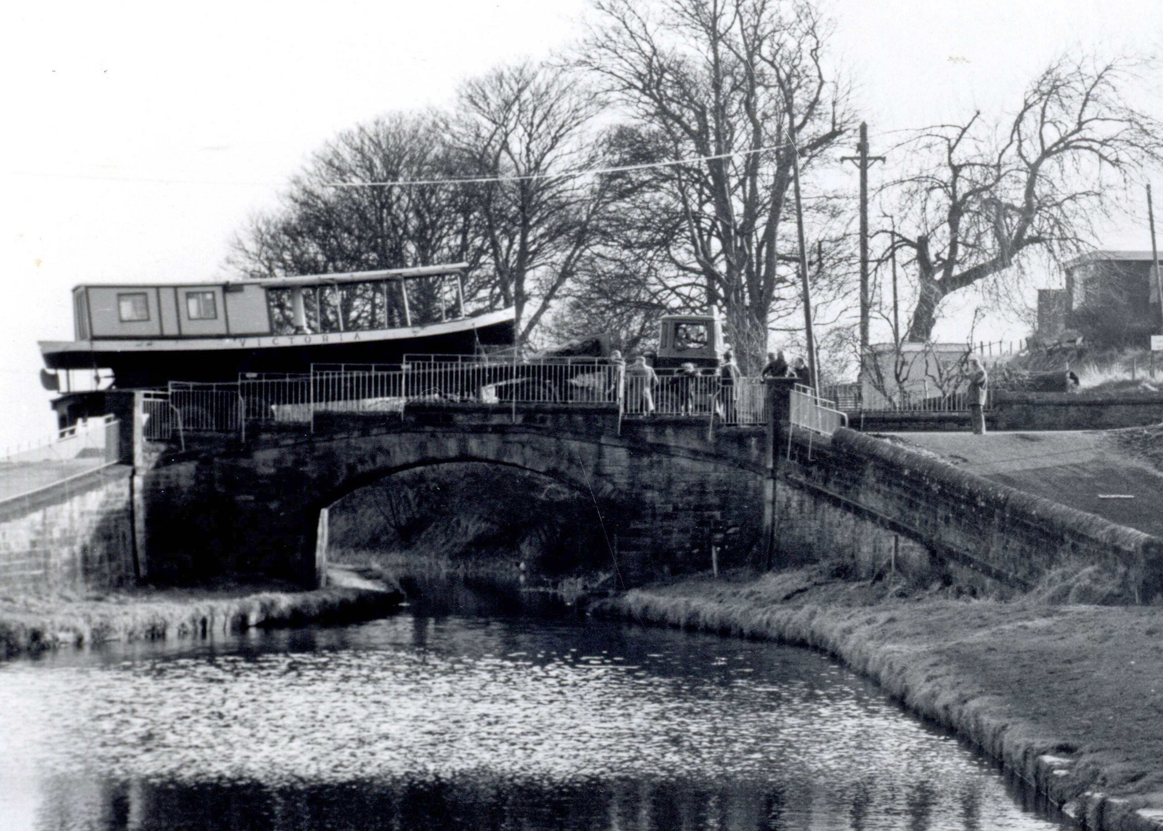 Victoria arrives in Linlithgow, March 1978