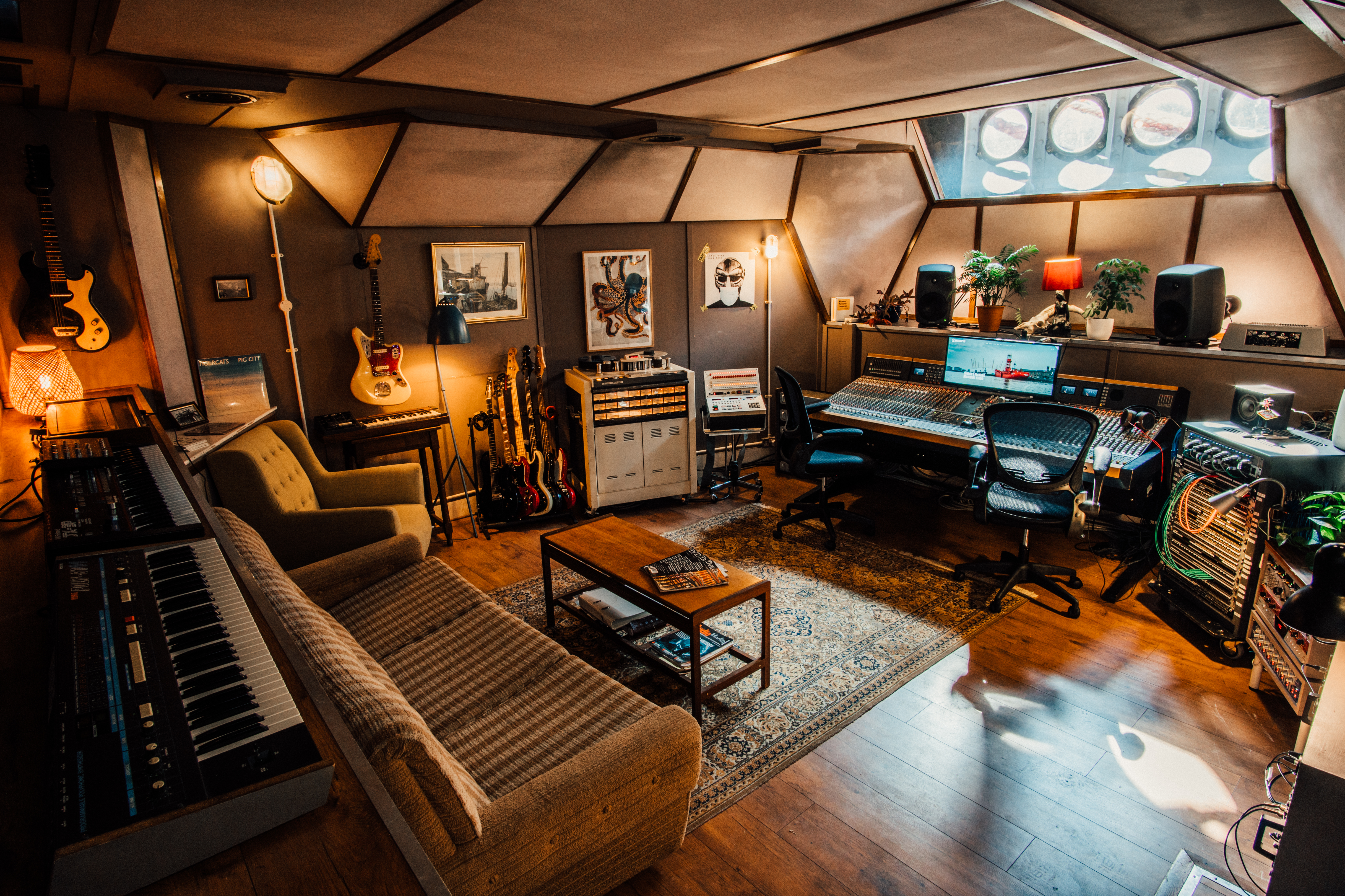 LV95's Studio 1 control room